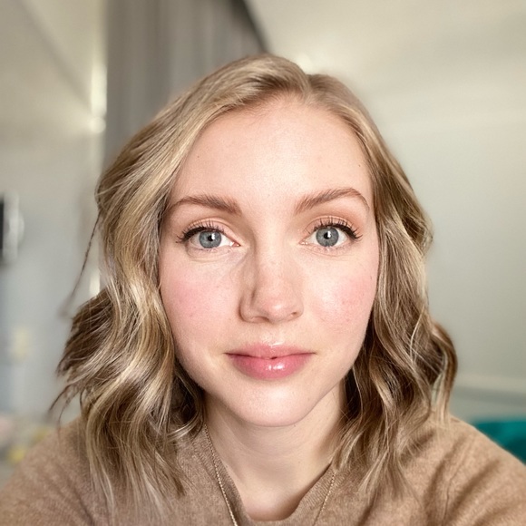 Meet your Posher, Kirstine - Picture 1 of 1